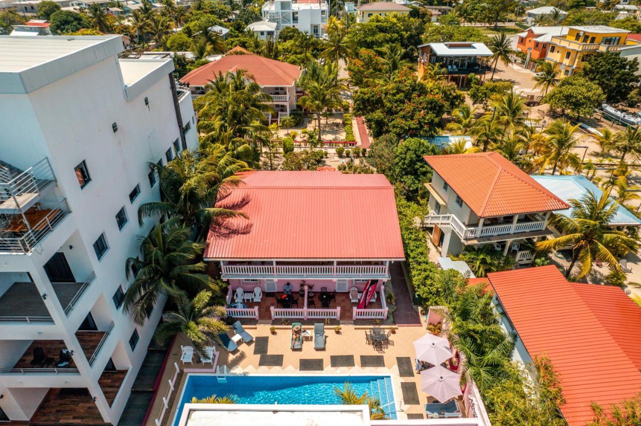 Miramar Suites Placencia エクステリア 写真