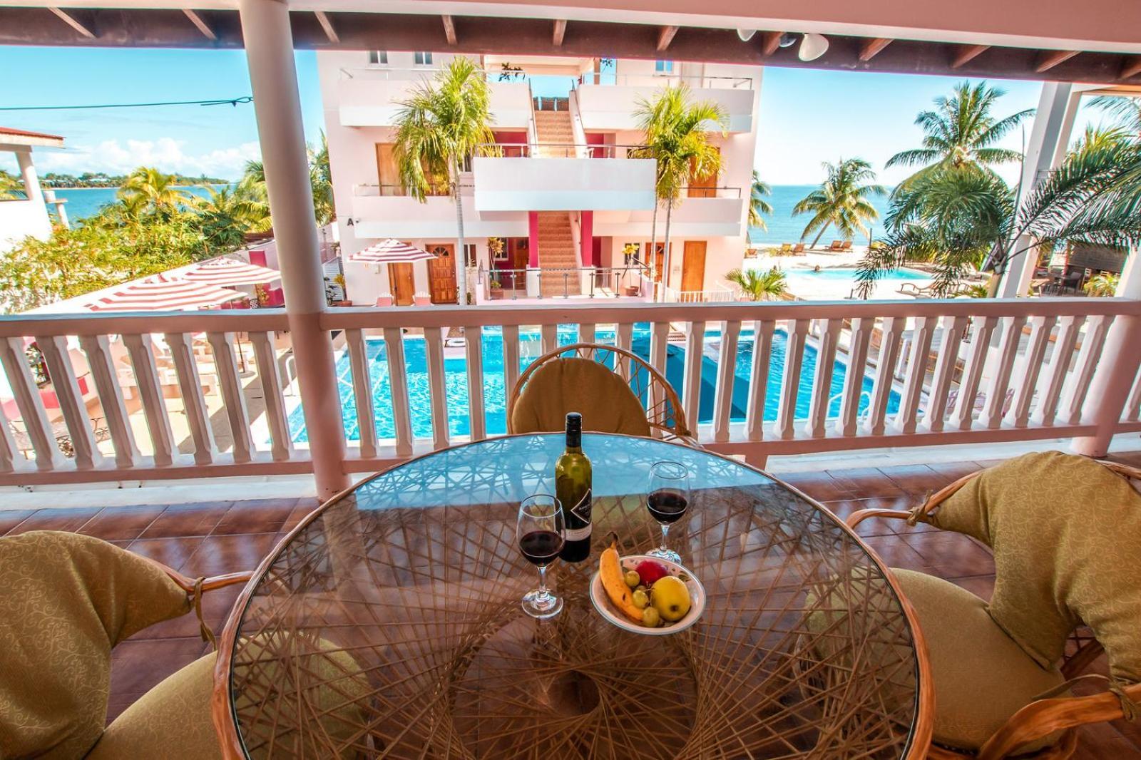 Miramar Suites Placencia エクステリア 写真