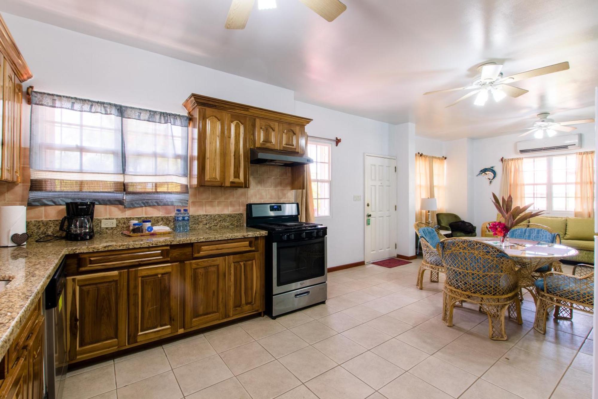 Miramar Suites Placencia 部屋 写真
