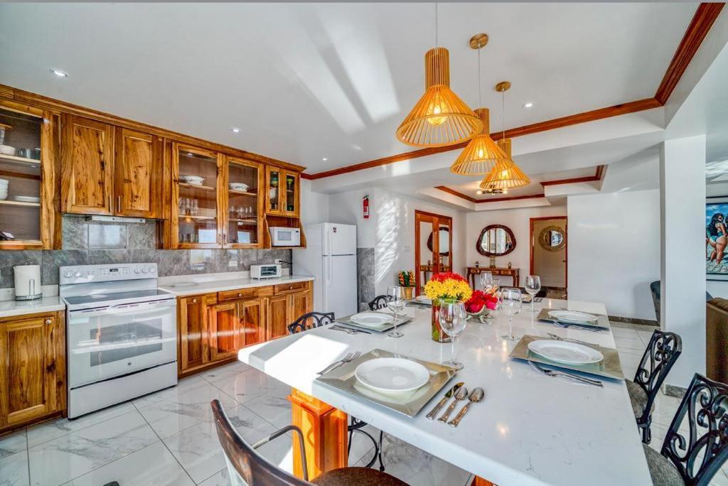 Miramar Suites Placencia 部屋 写真