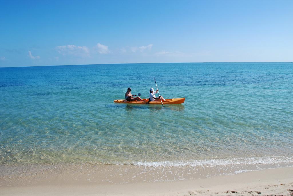 Miramar Suites Placencia エクステリア 写真